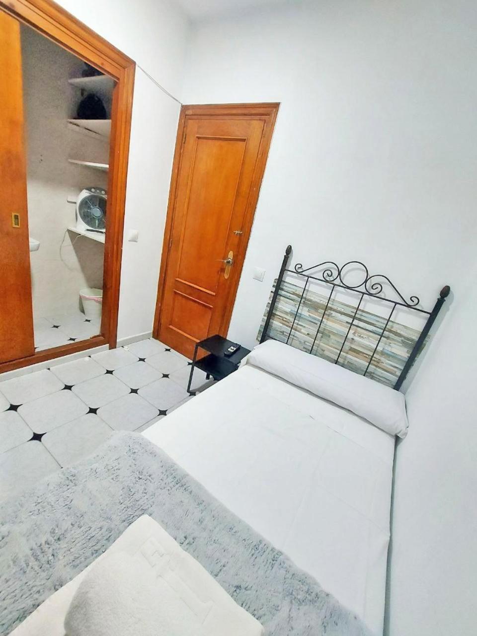 Guests House River Malaga Ngoại thất bức ảnh